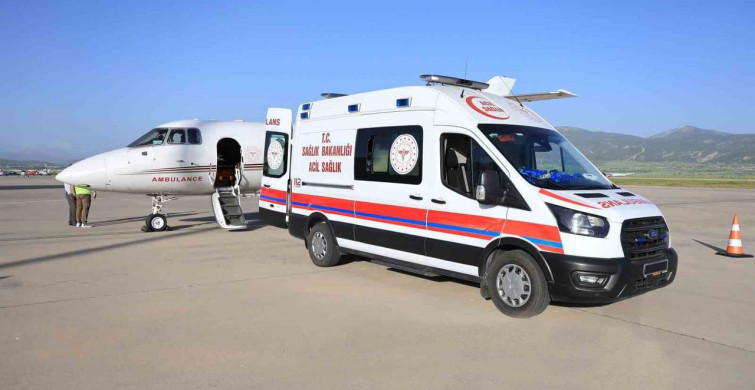 Hacda rahatsızlanan vatandaş ambulans uçakla Türkiye’ye getirildi