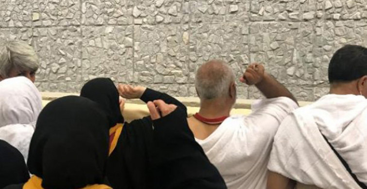 Hacılar Bayramın Üçüncü Gününde Mina'da Şeytan Taşladı