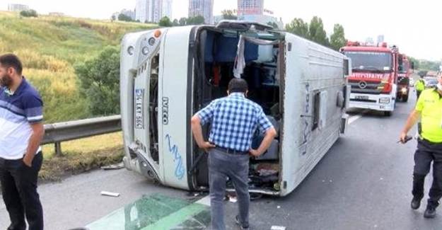 Hadımköy'de Minibüs Devrildi!