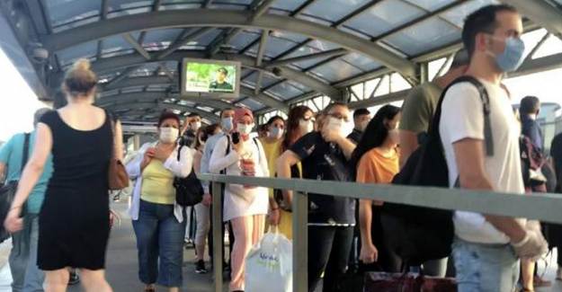 Haftanın İlk Gününde Metrobüslerde Sosyal Mesafesiz Yolculuk!