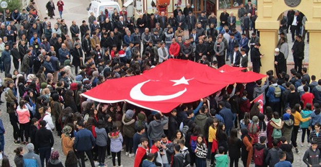 Hain Saldırılara Tepki Yürüyüşü Düzenlendi