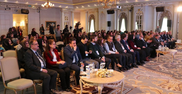 HAK-İŞ Türkiye Kadın Buluşmaları Van'da Yapıldı