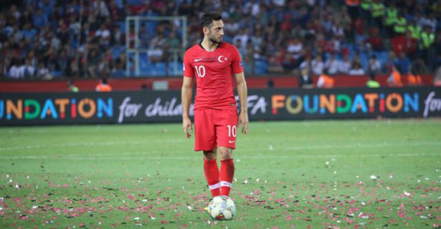 Hakan Çalhanoğlu: Girdiğim Pozisyonları Atmam Lazımdı 