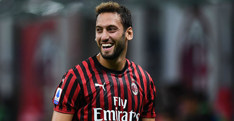 Hakan Çalhanoğlu: İnşallah Galatasaray'da Oynarım!