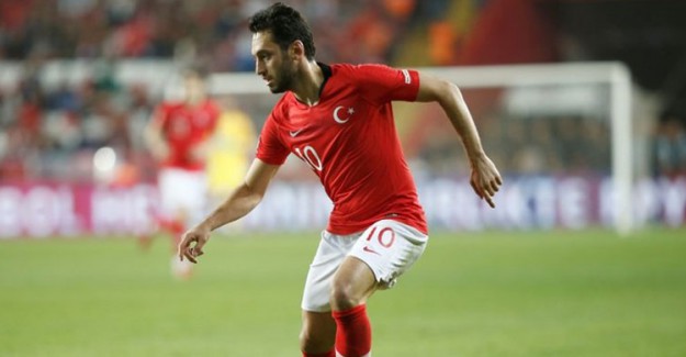 Hakan Çalhanoğlu'ndan Milli Takım'a Kötü Haber!