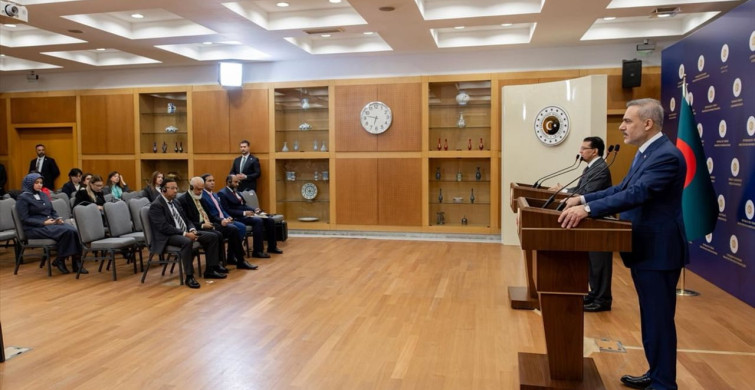 Hakan Fidan, Bangladeşli Mevkidaşı ile Orta Doğu Gelişmelerini Değerlendirdi