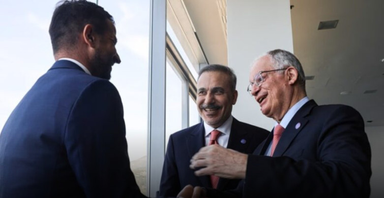 Hakan Fidan İle Yunan Cumhurbaşkanı Arasında Sıcak Temas