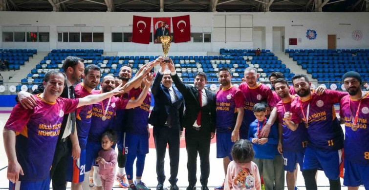 Hakkari Basketbol Turnuvası Şampiyonu Milli Eğitim Müdürlüğü Takımı Oldu
