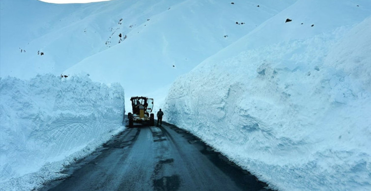 Hakkari-Şırnak Kara Yolu Ulaşımı Yeniden Sağlandı