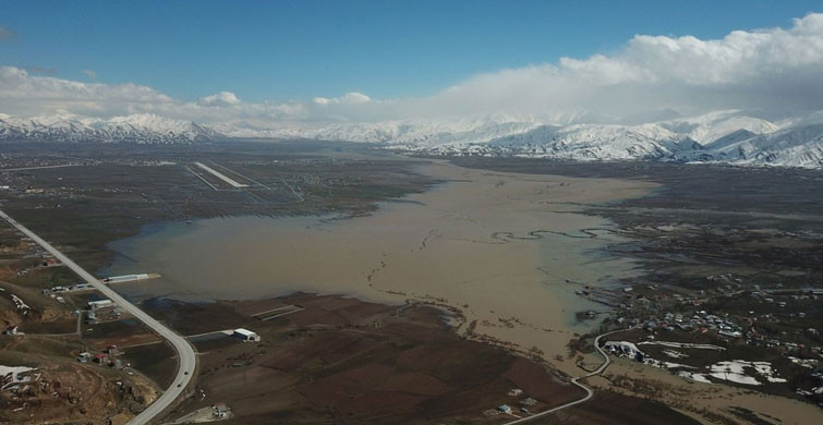 Hakkari Sular Altında Kaldı