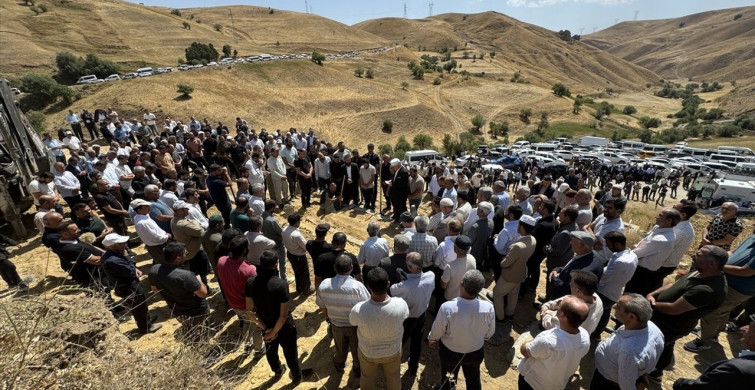 Hakkari'de Aile Kayıpları: Trafik Kazasında 5 Kişi Hayatını Kaybetti