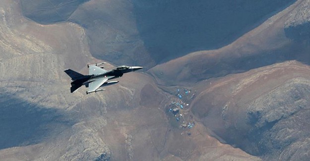 Hakkari'de Hava Harekatı, Teröristler Etkisiz Hale Getirildi