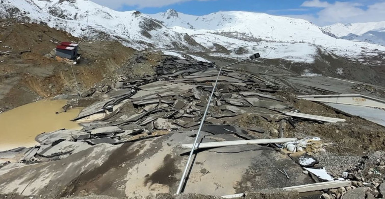 Hakkari'de Heyelan: Tesis ve Kara Yolunda Büyük Hasar