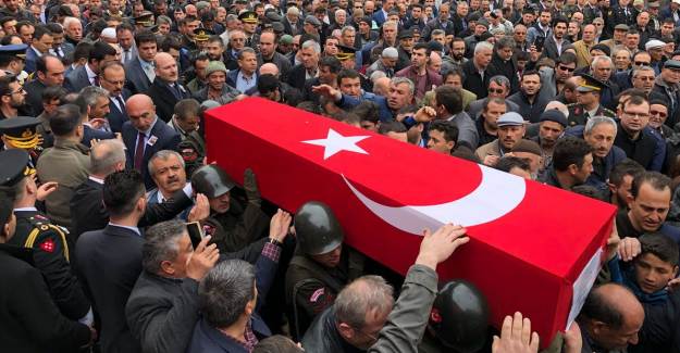 Hakkari'de İki Askerimiz Şehit Oldu