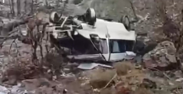 Hakkari'de Minibüs Kazası: 3 Yaralı