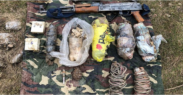 Hakkari'de PKK'ya Ait 8 Sığınakta Silah ve Mühimmat Ele Geçirildi 