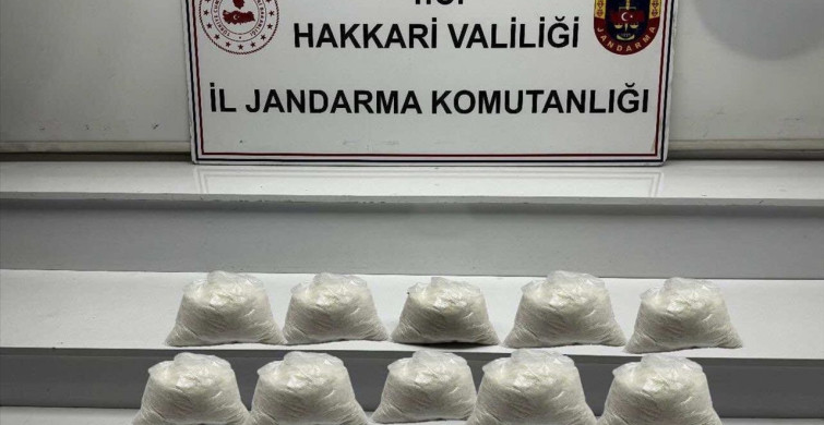Hakkari'de Sentetik Uyuşturucu Operasyonu: 9 Kilo 890 Gram Ele Geçirildi