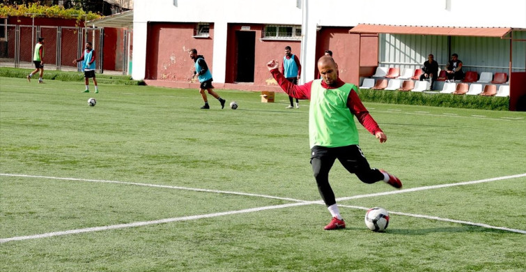 Hakkari'nin Spor Tutkunu: Hakkı Hakan Özhan Hakkari'nin Spor Tutkunu: Hakkı Hakan Özhan