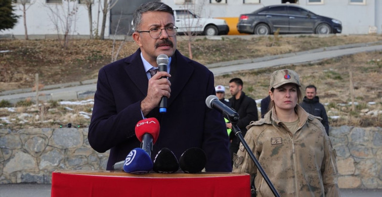 Hakkari'ye Tahsis Edilen 40 Araç ve 5 Ambulans Hizmete Alındı