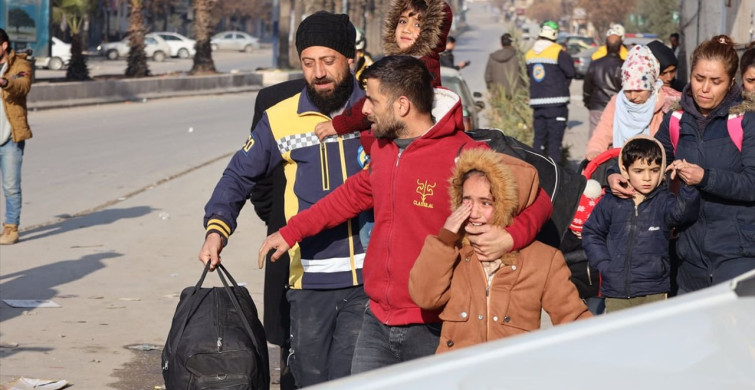 Halep'te İnsani Geçitler Yeniden Açıldı