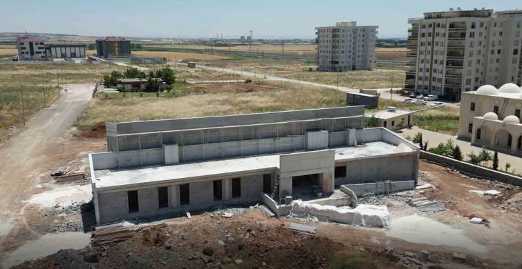 Haliliye'de Yarı Olimpik Yüzme Havuzu Çalışmaları Hız Kesmeden Devam Ediyor