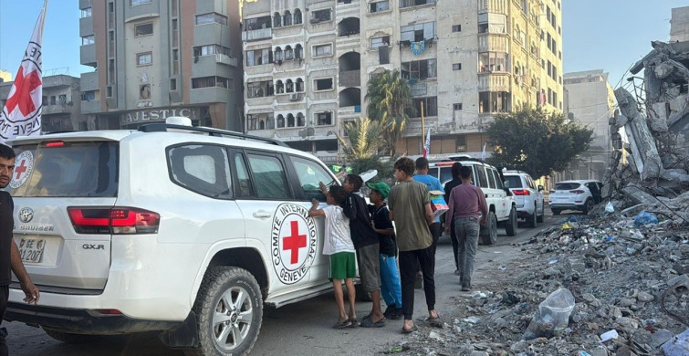 Hamas, Gazze'deki İsrailli Esirleri Kızılhaç'a Teslim Ediyor