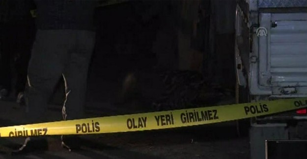 Hamile Kadın Çocuğunun Gözü Önünde Öldürüldü
