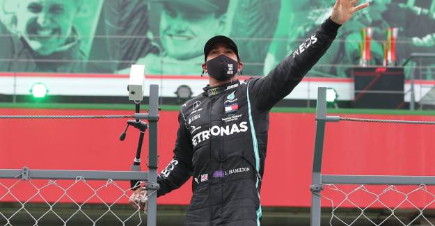 Hamilton, Schumacher'i Solladı!