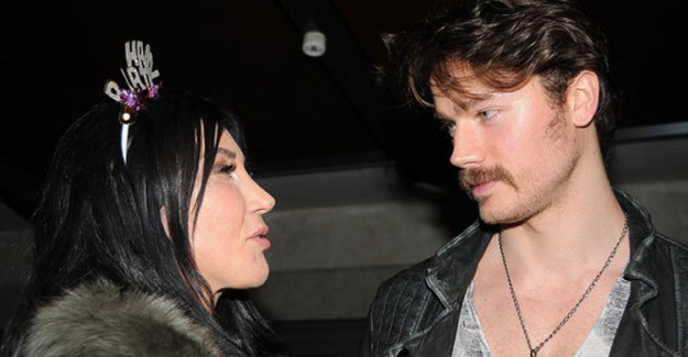 Hande Yener Ve Sevgilisi Podyuma Çıktı!