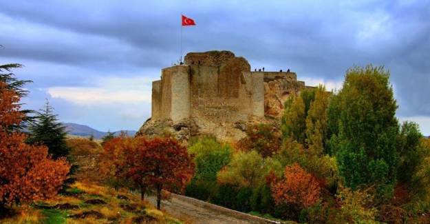 Harput Kalesi'nde 110 Bin Adet Obje Ele Geçirildi