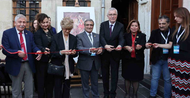 Hasan Kalyoncu Üniversitesi'nde 'Seçkiler' Sergisi Açıldı