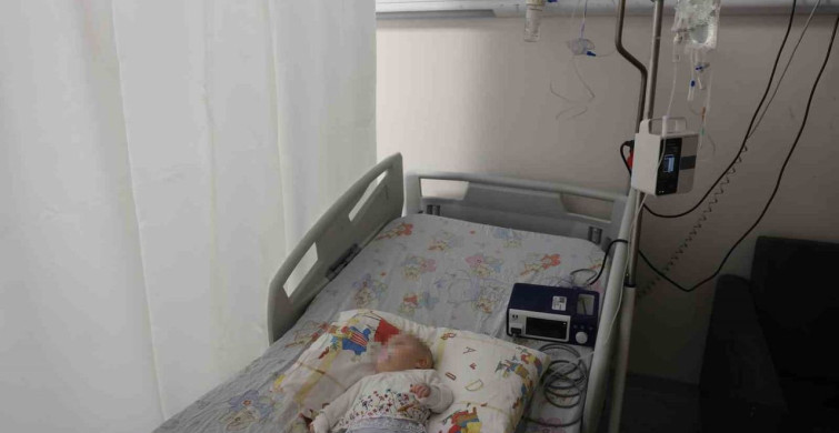 Hastanede Talihsiz Kaza: 5 Aylık Bebeğin Parmağı Kesildi
