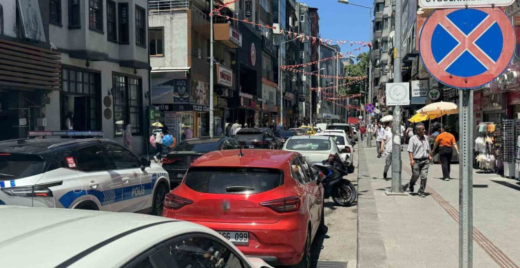 Hatalı parklar şehir içi trafiğini aksatıyor