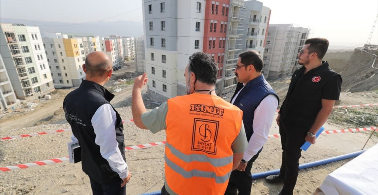 Hatay Defne'de Afet Konutları ve Ticaret Merkezleri İnşaatı Devam Ediyor