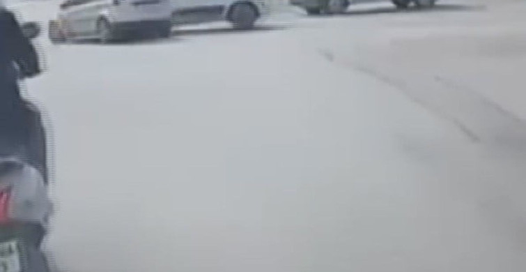 Hatay Dörtyol'da Hafif Ticari Araç ile Otomobil Çarpıştı