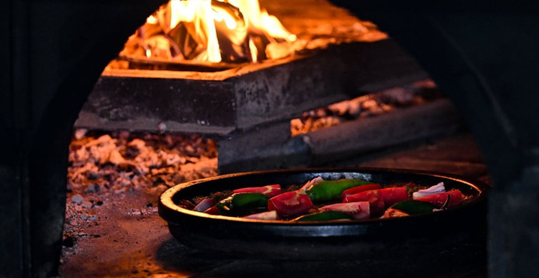 Hatay Tepsi Kebabı: Lezzetin Zirvesi