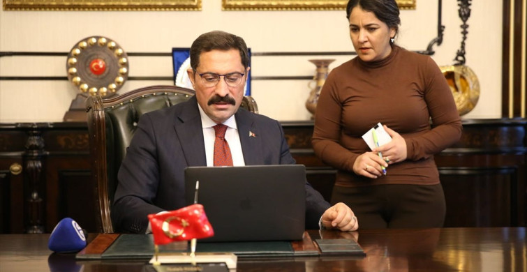 Hatay Valisi Mustafa Masatlı ve Yılın Kareleri Oylaması