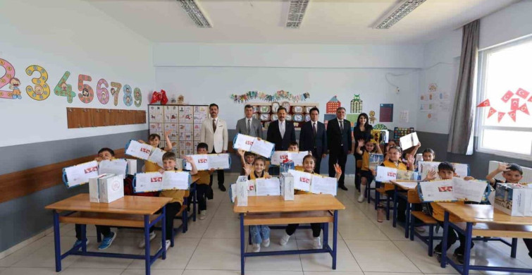 Hatay'da 368 bin 320 öğrenci karne heyecanı yaşadı