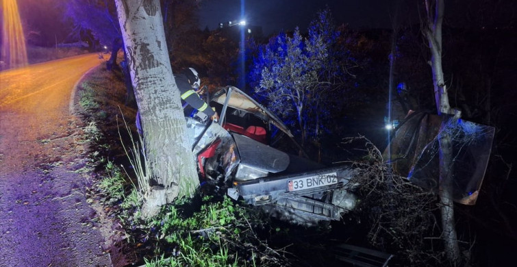 Hatay'da Ağaca Çarpan Otomobilde Sürücü Yaralandı