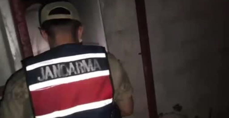 Hatay’da ahırda saklanan 2 kilo 422 gram uyuşturucu madde ele geçirildi