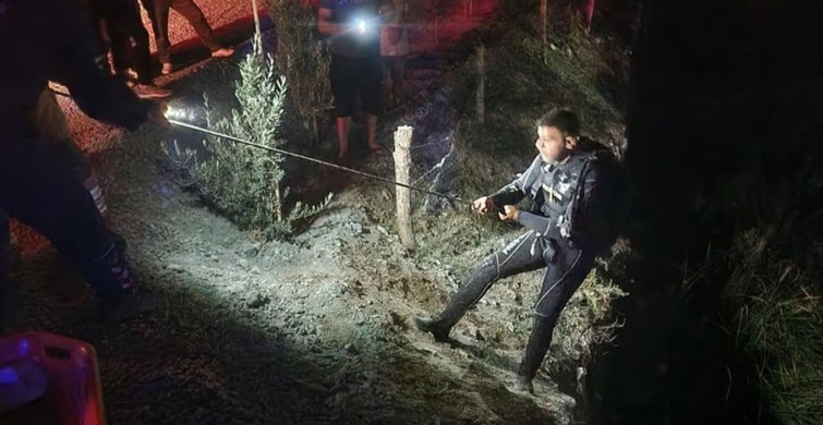 Hatay'da Asi Nehri'ne Devrilen Elektrikli Motosikletin Sürücüsü Yaralandı Hatay'da Asi Nehri'ne Devrilen Elektrikli Motosikletin Sürücüsü Yaralandı