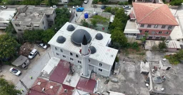 Hatay'da deprem sonrası inşa edilen 131'inci cami ibadete açıldı