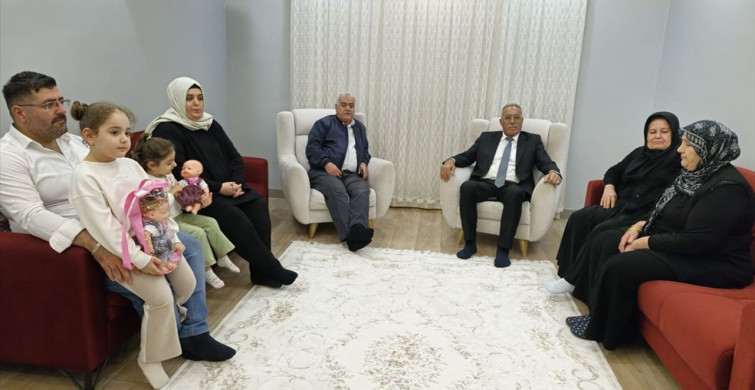 Hatay'da Depremzede Aile Cumhurbaşkanı Erdoğan'ı Ağırladı