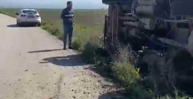 Hatay'da Devrilen Tır Sürücüsü Hafif Yaralandı