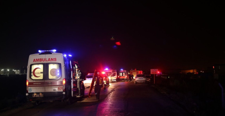 Hatay'da Düzensiz Göçmenleri Taşıyan Araç Nehre Devrildi