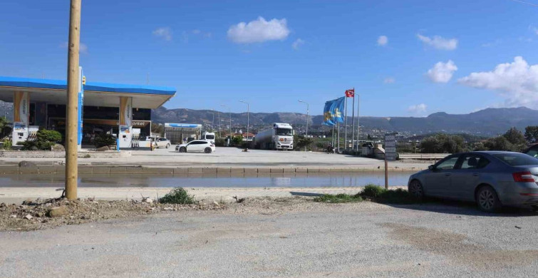 Hatay'da El Freni Unutulan Araç Ana Yola Çıktı