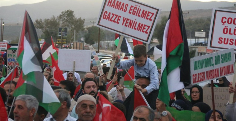 Hatay'da Küresel Sumud Filosu'na Saldırı Protestosu