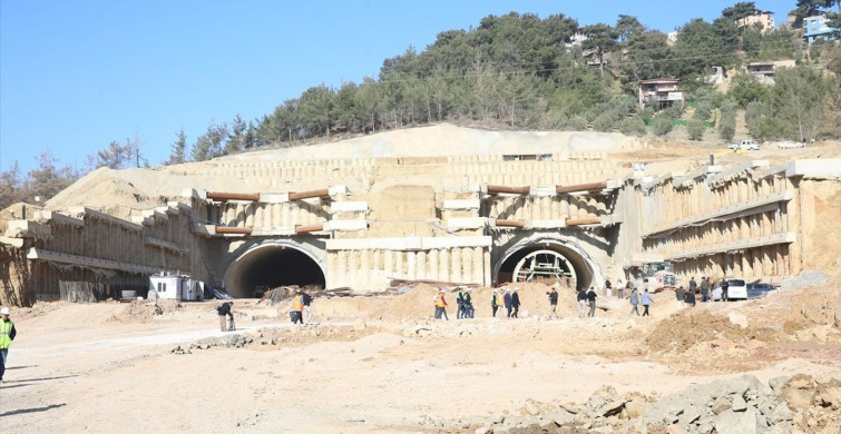 Hatay'da Otoyol Çalışmaları Devam Ediyor