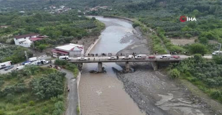 Hatay'da Sel Felaketi: 19 ve 20 Yaşındaki İki Genç Kayboldu
