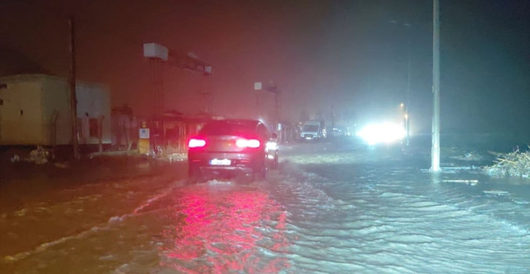 Hatay'da Şiddetli Rüzgar ve Sağanak Yağış Hayatı Olumsuz Etkiliyor